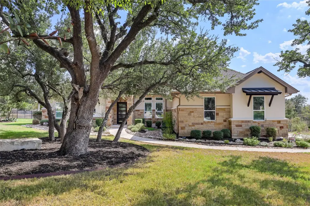 304 Aldea Cove, Georgetown