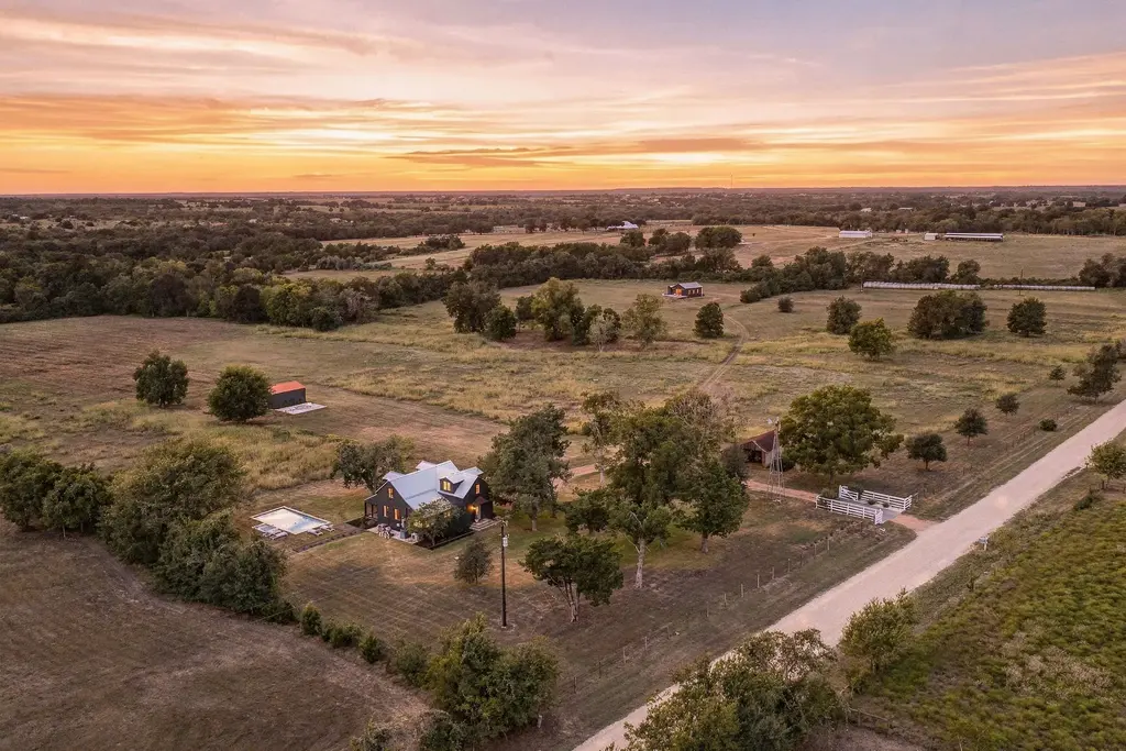 6389 Miller Road, New Ulm