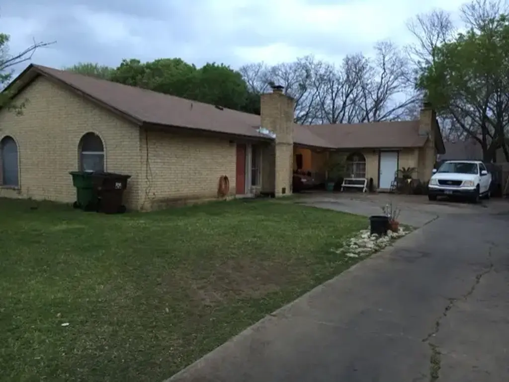 1306 Westcott Drive A, Round Rock