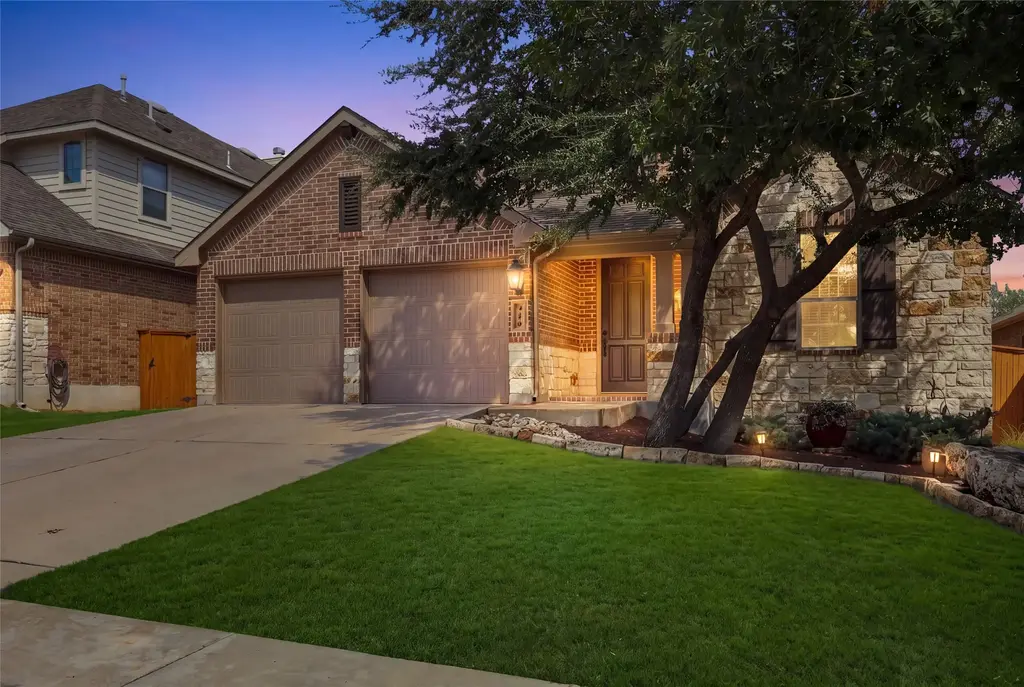 320 Fort Cobb Way, Georgetown
