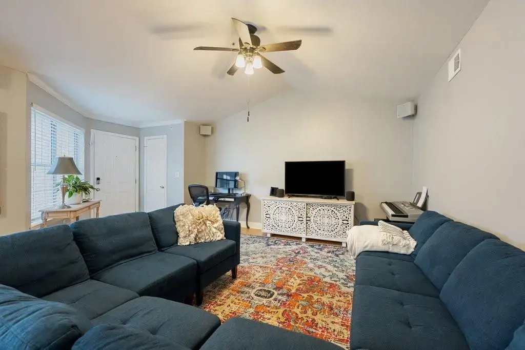 501 W 26th Street 119, Austin