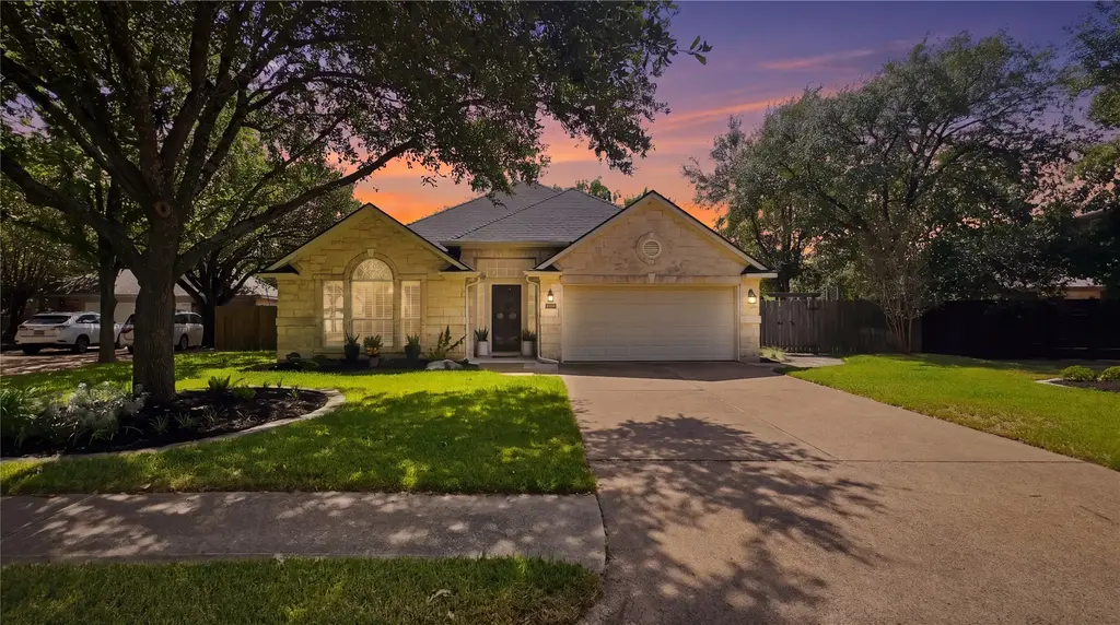 4605 Eagle Feather Drive, Austin
