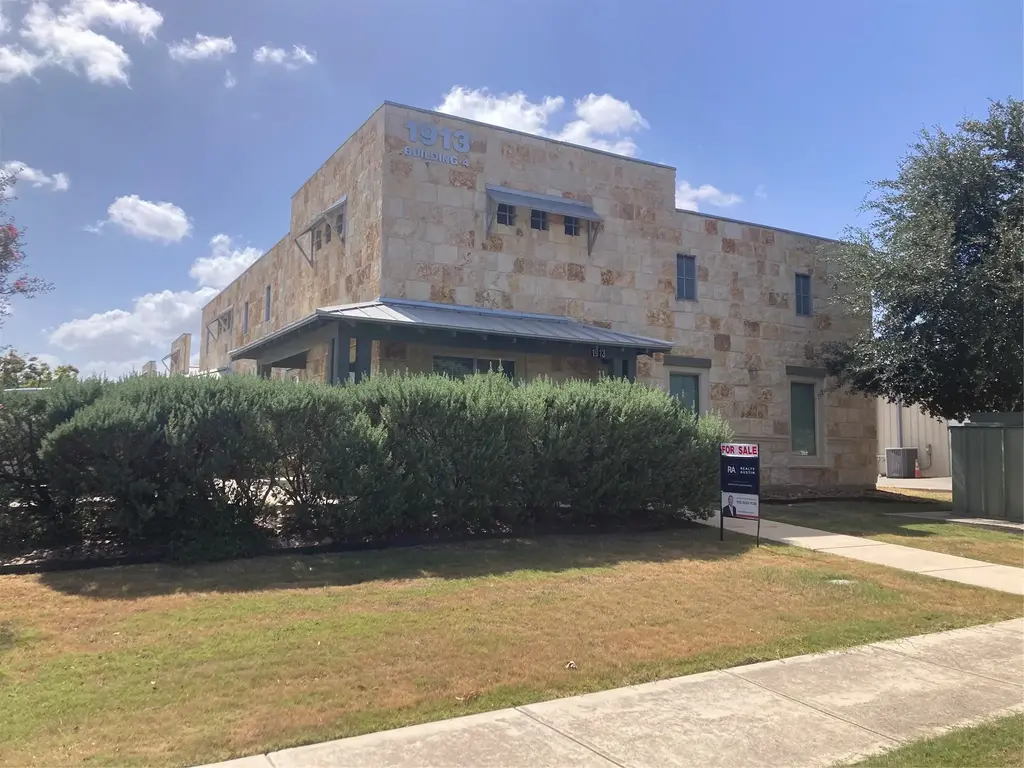 1913 Corporate Drive 401-403, San Marcos