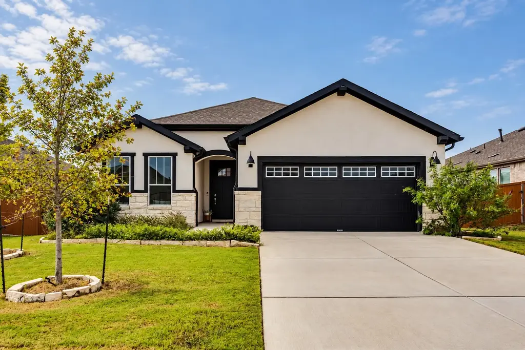 349 Barn Hill Loop, Dripping Springs