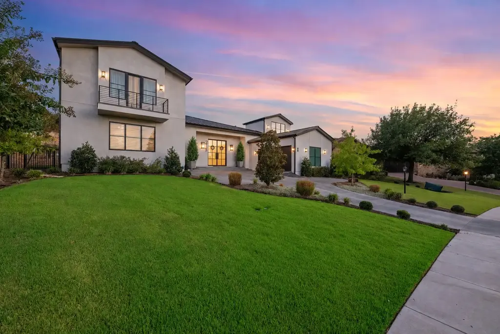 215 Golden Bear Drive, Austin