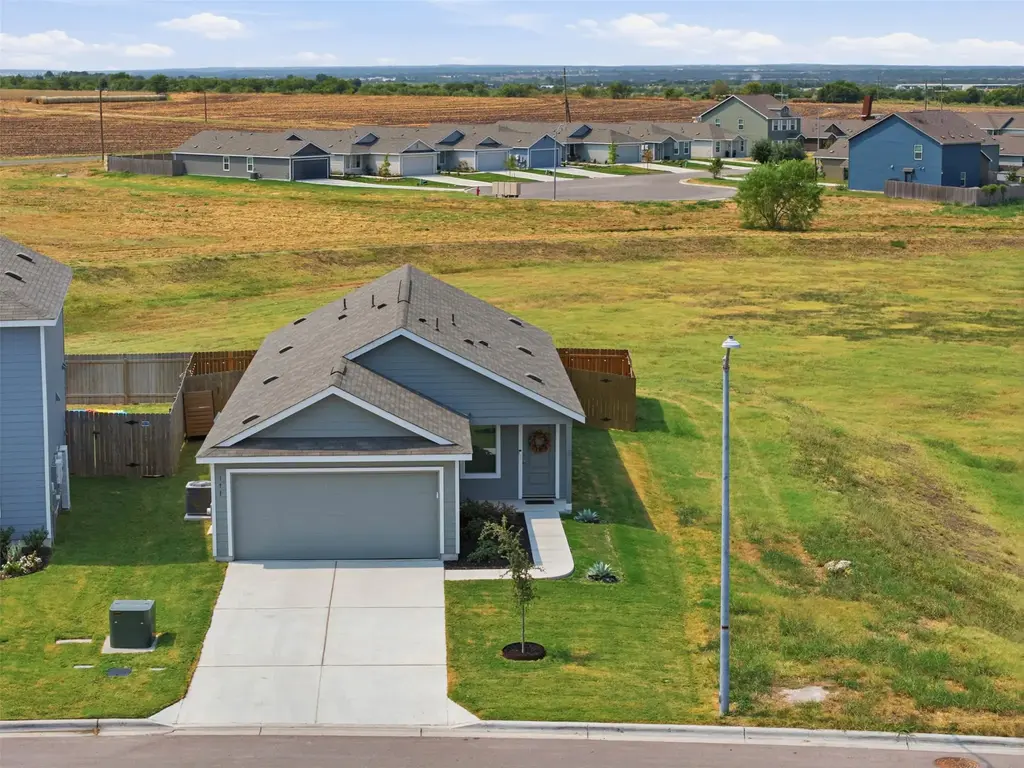 171 Cattle Queen Road, Jarrell