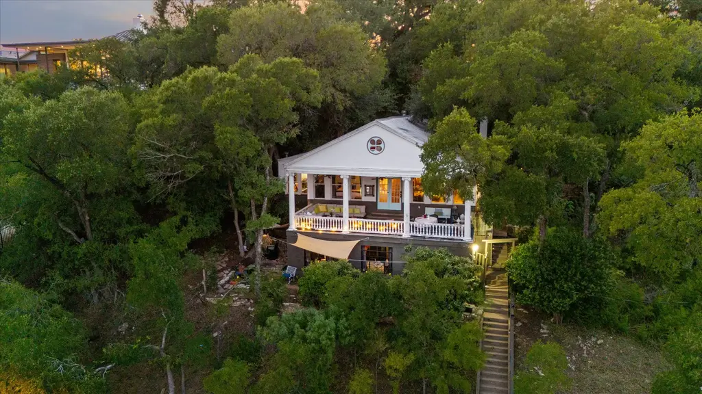 1000 Baylor Street, Austin