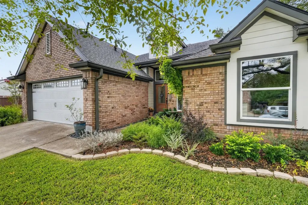 3001 Six Gun Trail, Austin