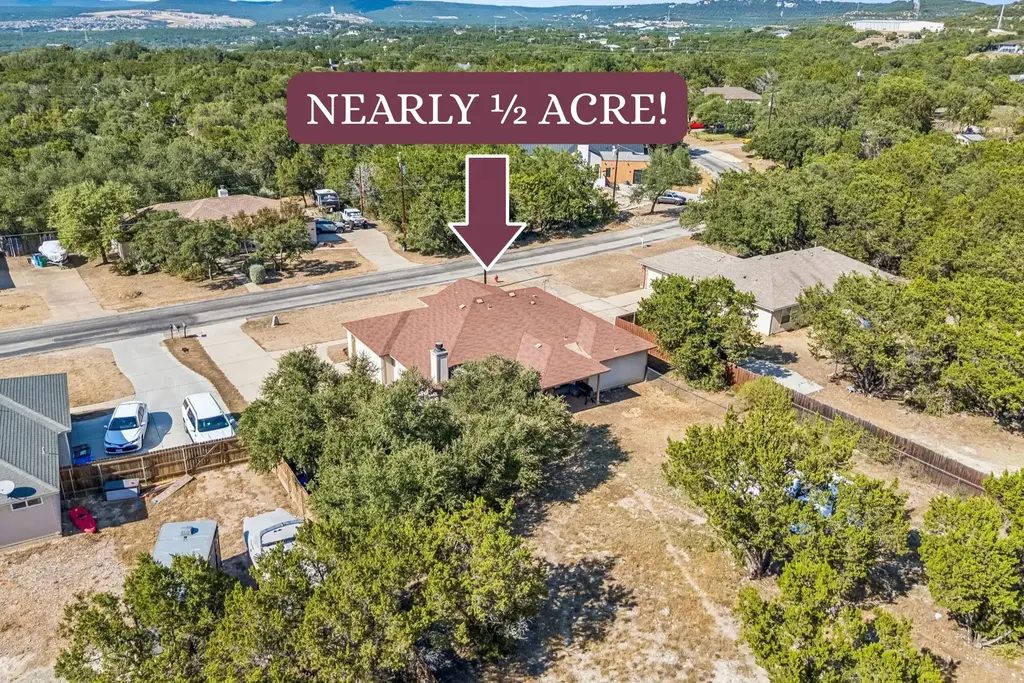 6005 La Mesa Street, Lago Vista