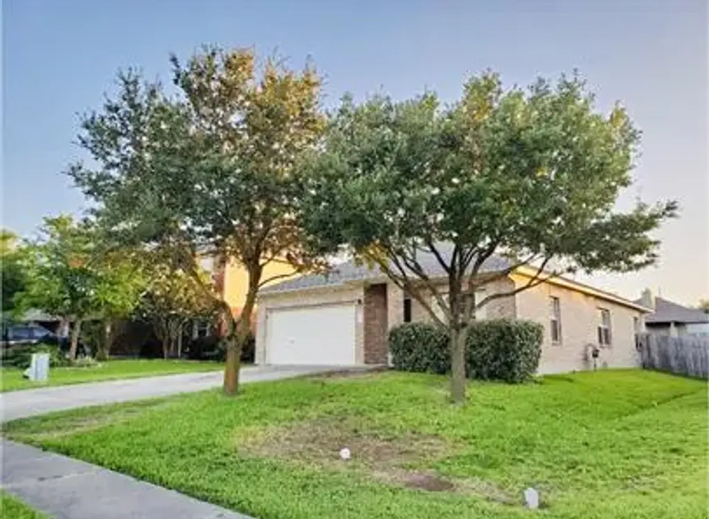149 Maplewood North N, Kyle