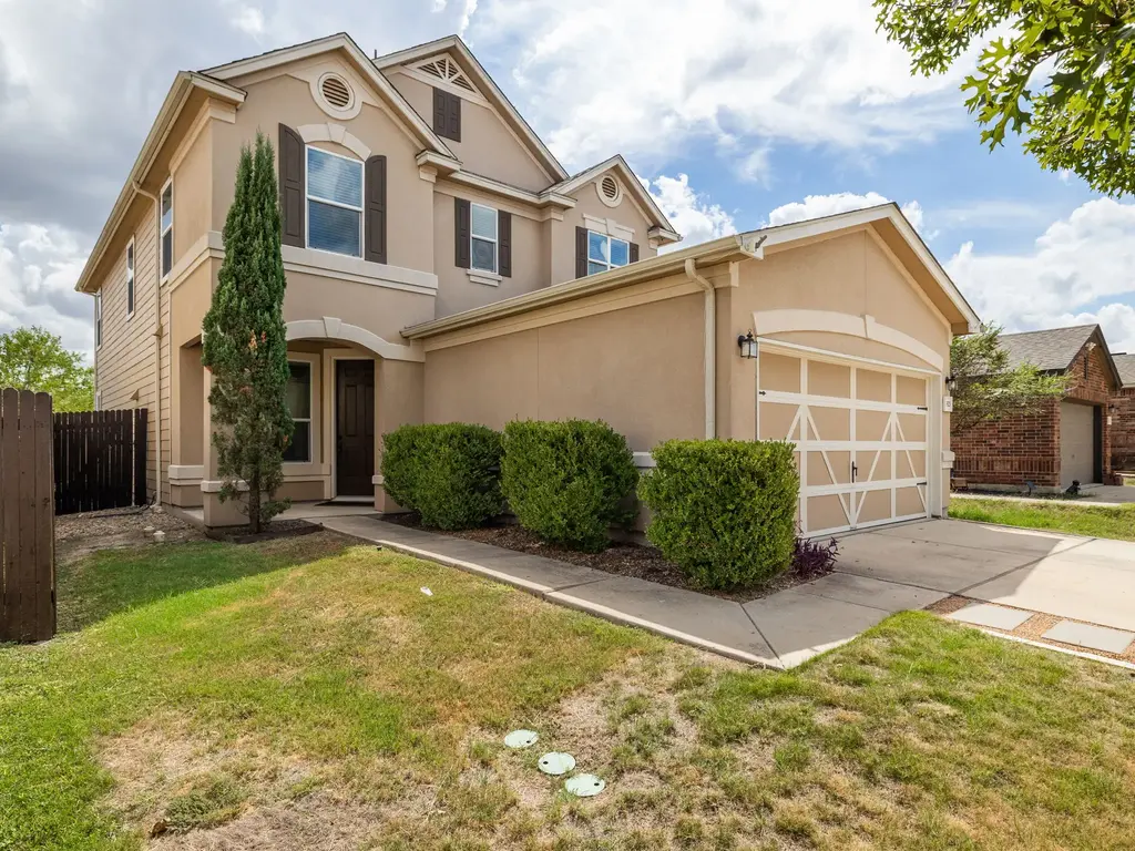 13525 Abraham Lincoln Street, Manor