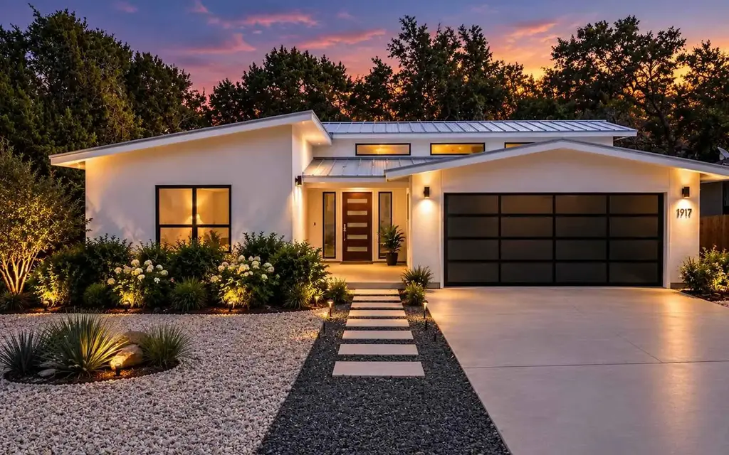 1917 Owens Lane, Lago Vista