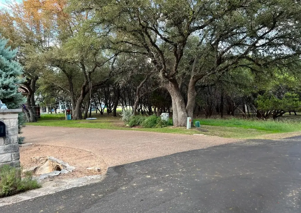 119 Indian Bend Drive, Austin