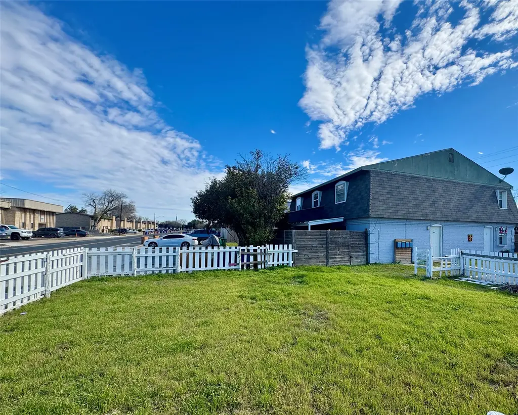 1841 Wooten Park Drive 101, Austin