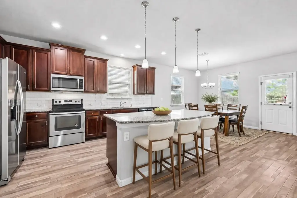 387 Guemal Road, Buda