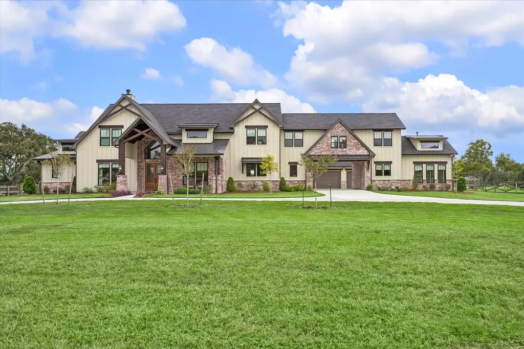 301 W Viejo Drive, Friendswood