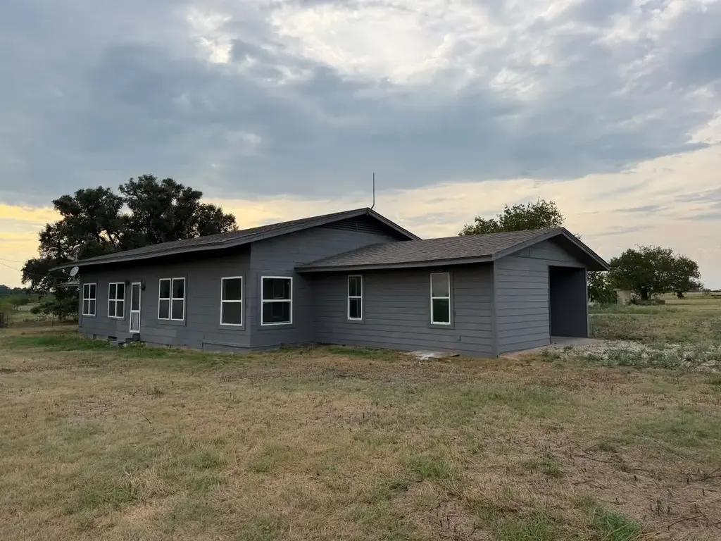 850 County Road 218, Florence