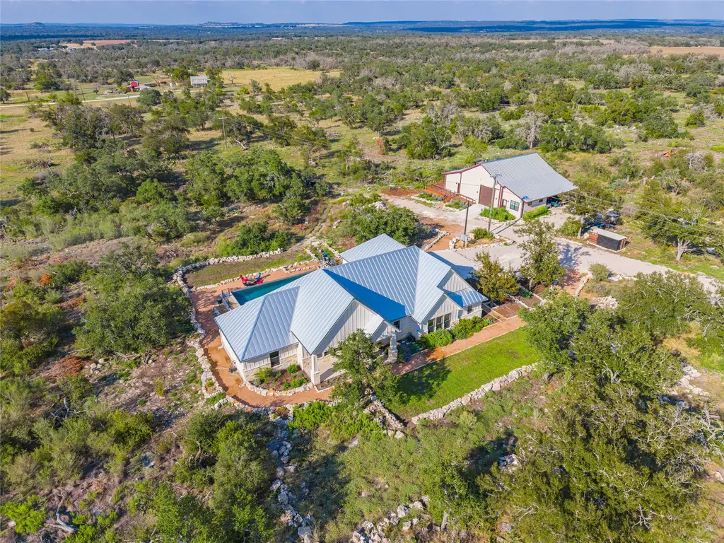 2840 N Grape Creek Road, Fredericksburg