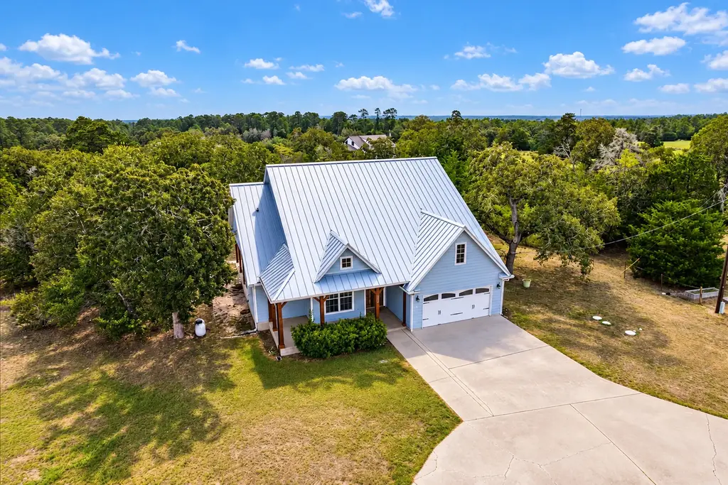 350 Owl Creek Road, Giddings