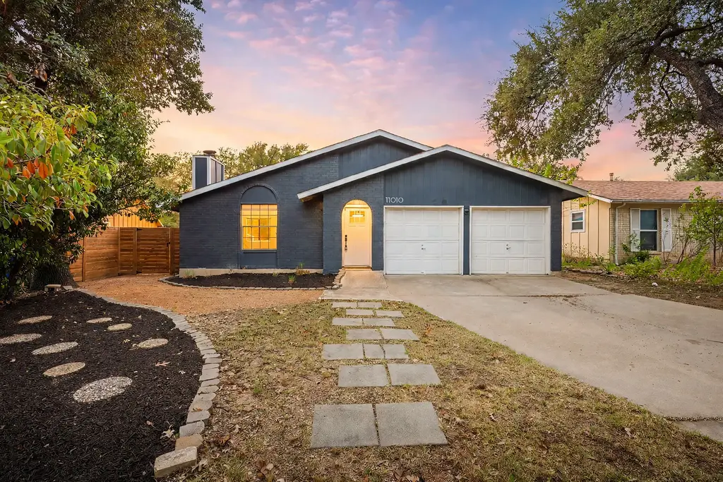 11010 Prairie Dove Circle, Austin