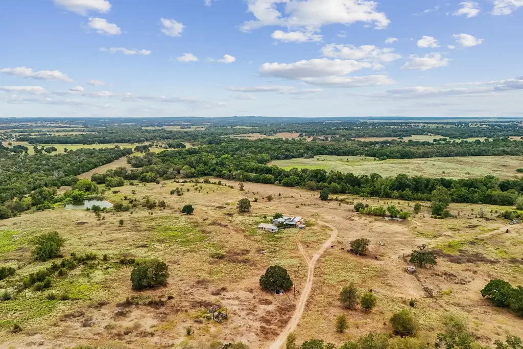 1090 Private Road 7046, Elgin