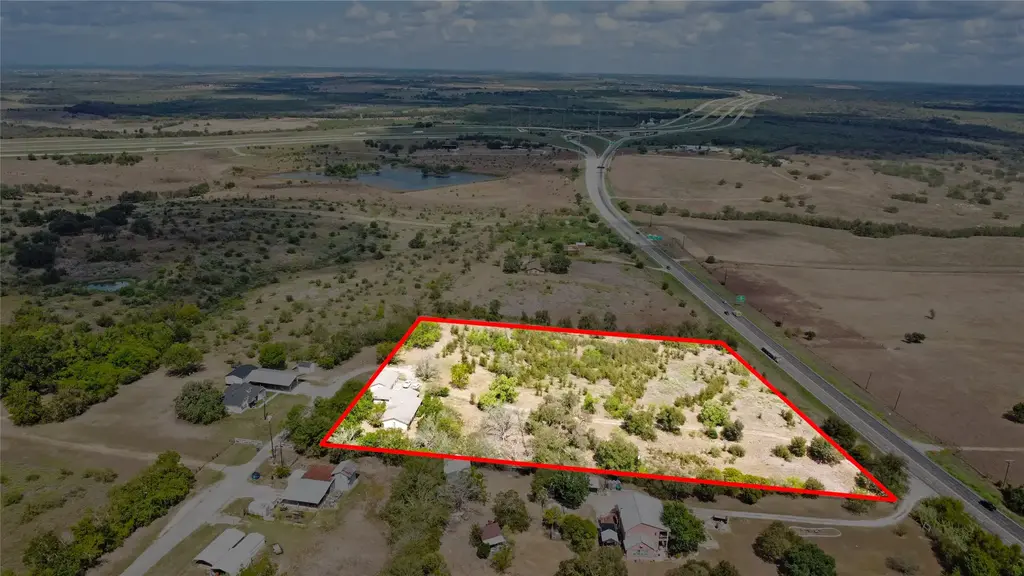 1629 Us-183 Street, Lockhart