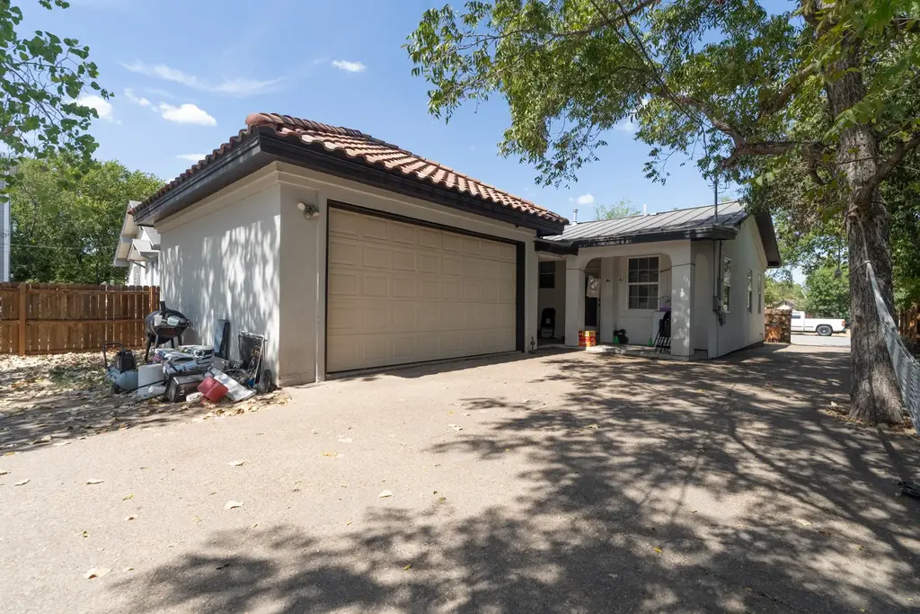 6707 Santos Street, Austin