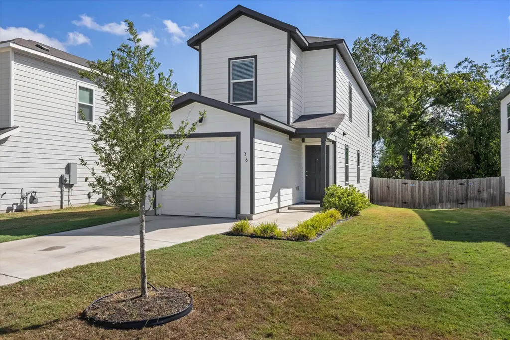 36 Trinity Circle, Lockhart