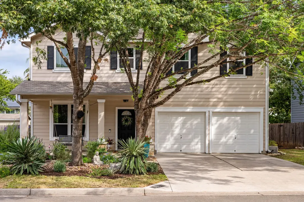 537 Somerset Road, Buda