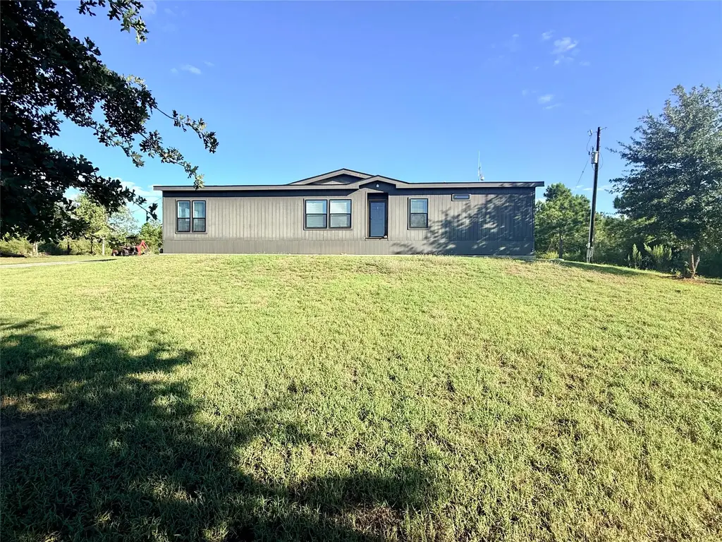 247 W Broken Tree Lane, Smithville