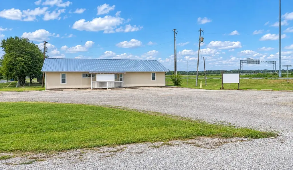 2501 Colorado Street, Lockhart