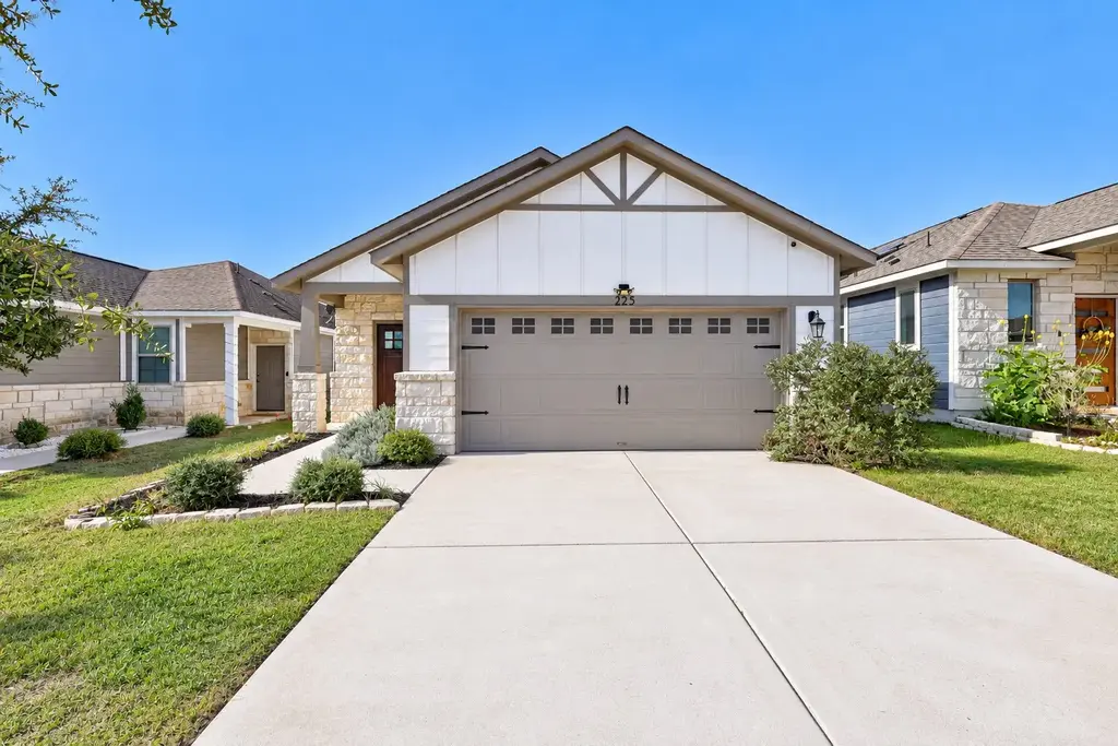 225 Unforgiven Lane, Jarrell