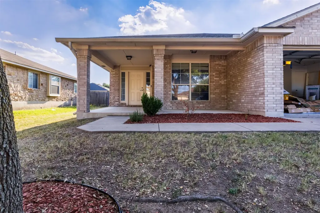 1111 Burgess Drive, Leander