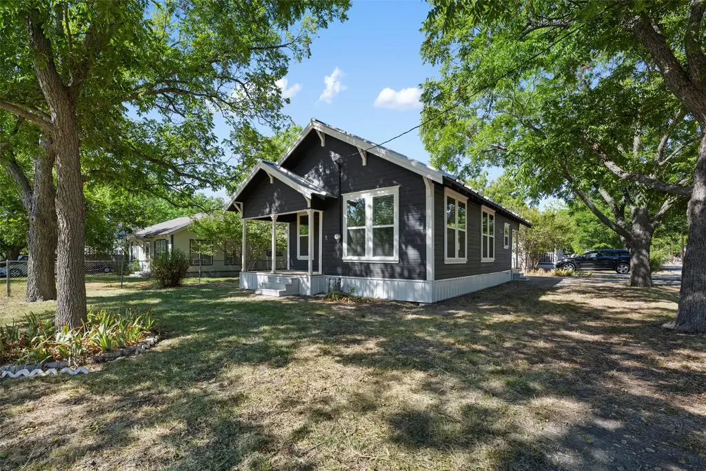 400 S Roswell Street, Granger