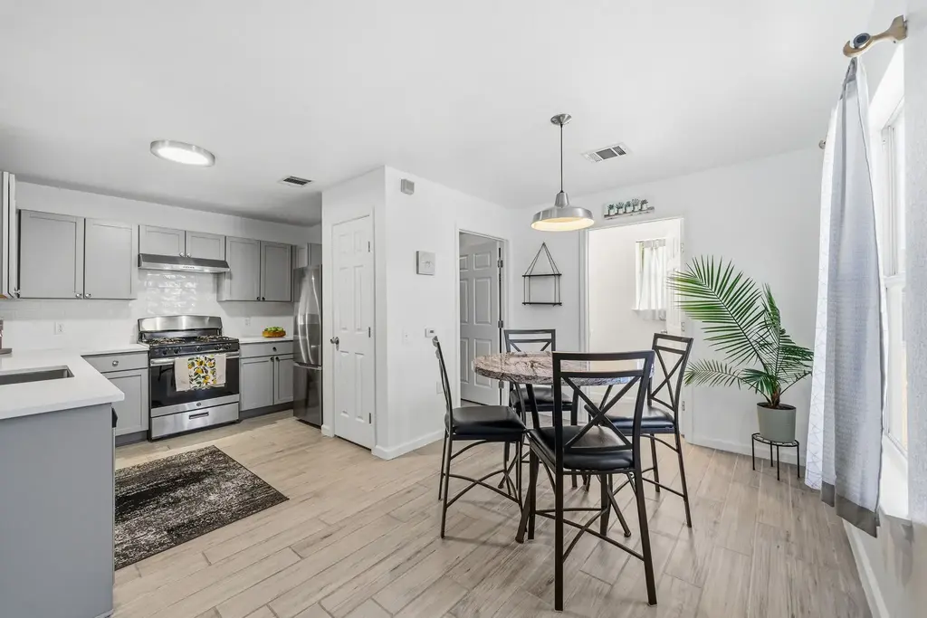 11400 Briarcreek Loop, Manor