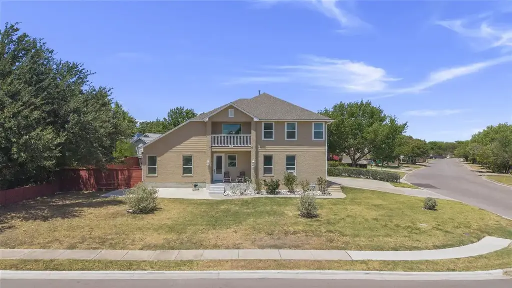 1106 Greenlawn Boulevard, Round Rock