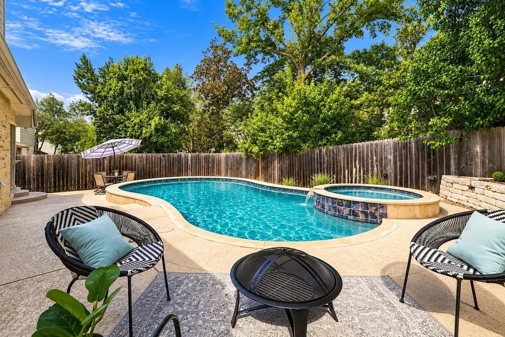 3135 Burks Lane, Austin