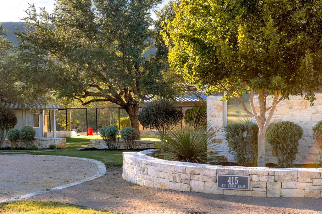 415 Frio Canon Trail, Leakey