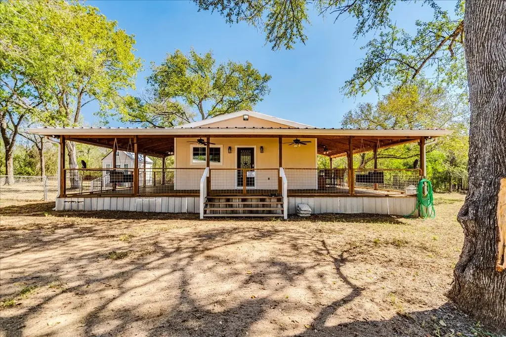 659 Fox Lane, Lockhart