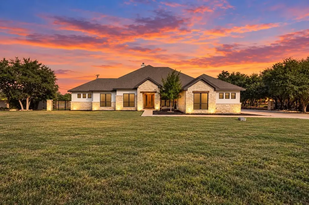 101 Gabriel Woods Drive, Georgetown