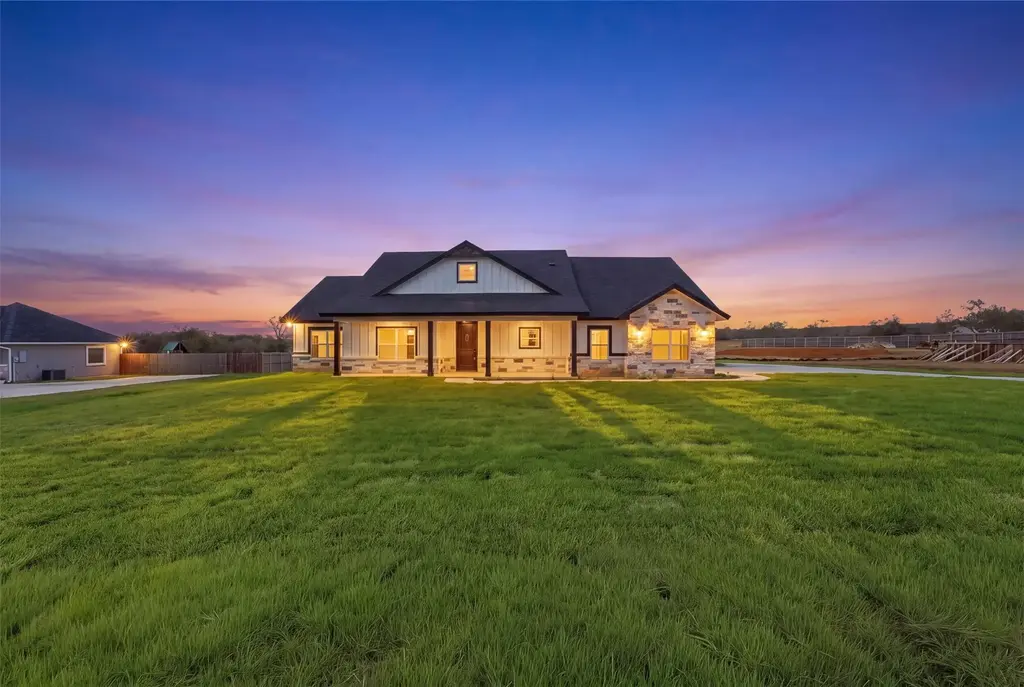 152 Creekwood Drive, Gonzales