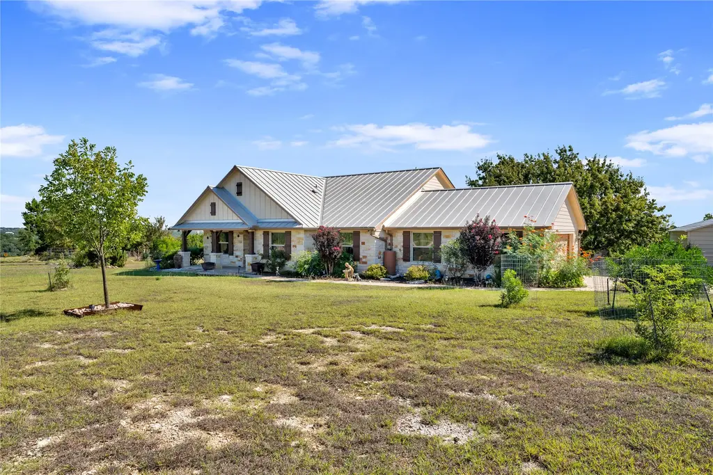 560 Saddle Ridge Drive, Bertram