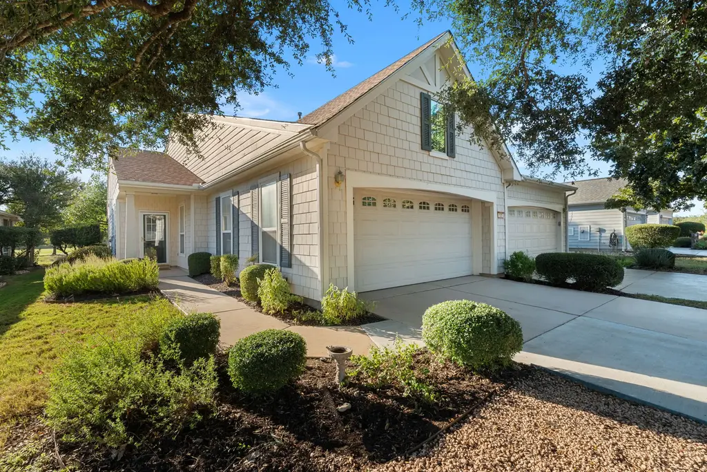 121 Dickens Circle, Georgetown