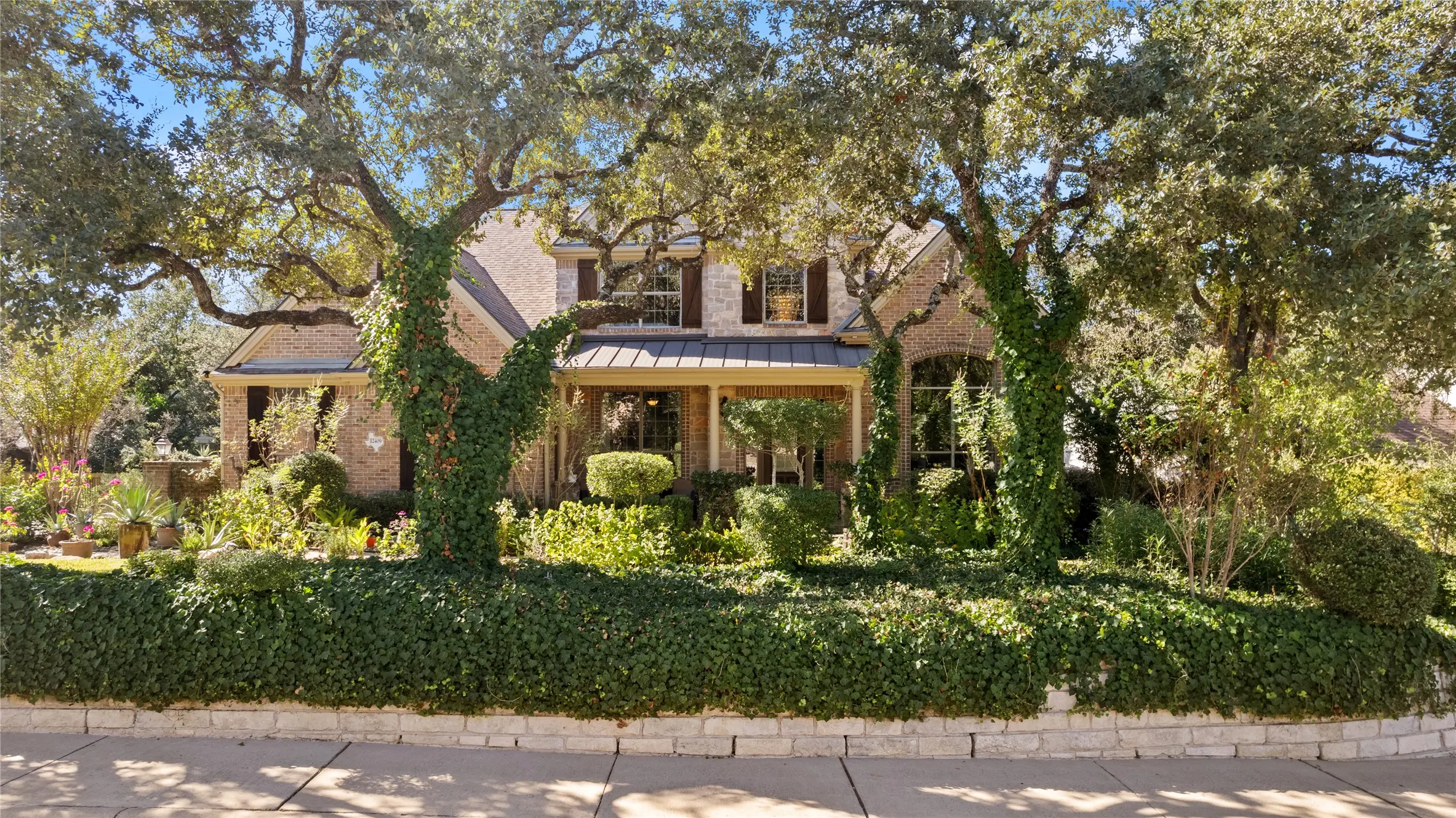 Photo of Listing #1842430