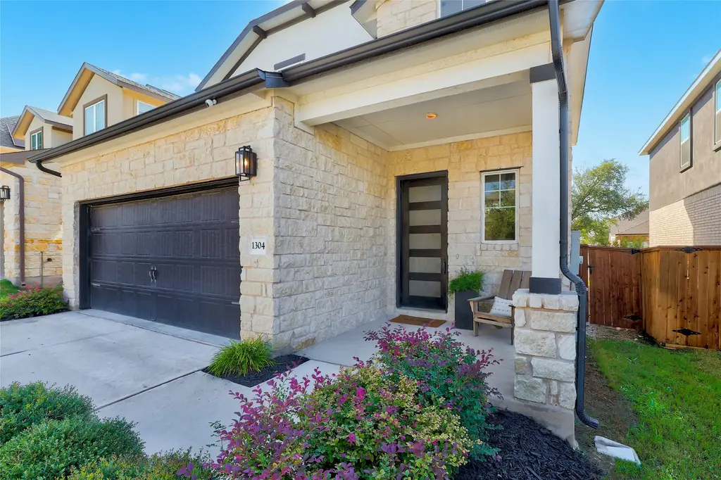 1304 Kneehigh Lane, Georgetown