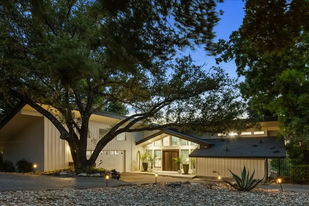 909 Electra, Lakeway