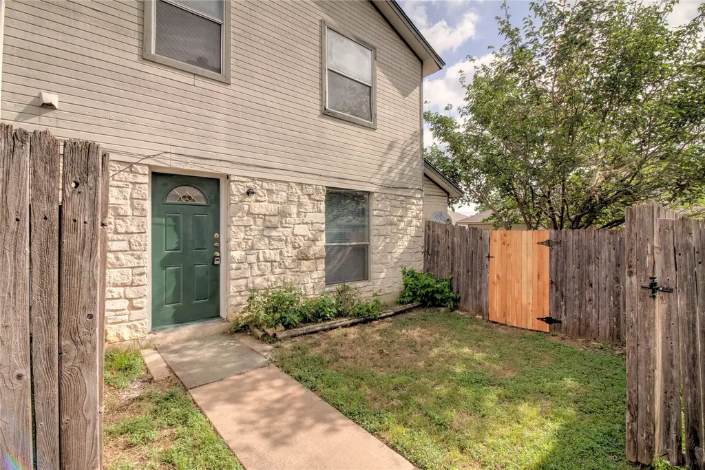 2211 Creekside C Lane C, Georgetown