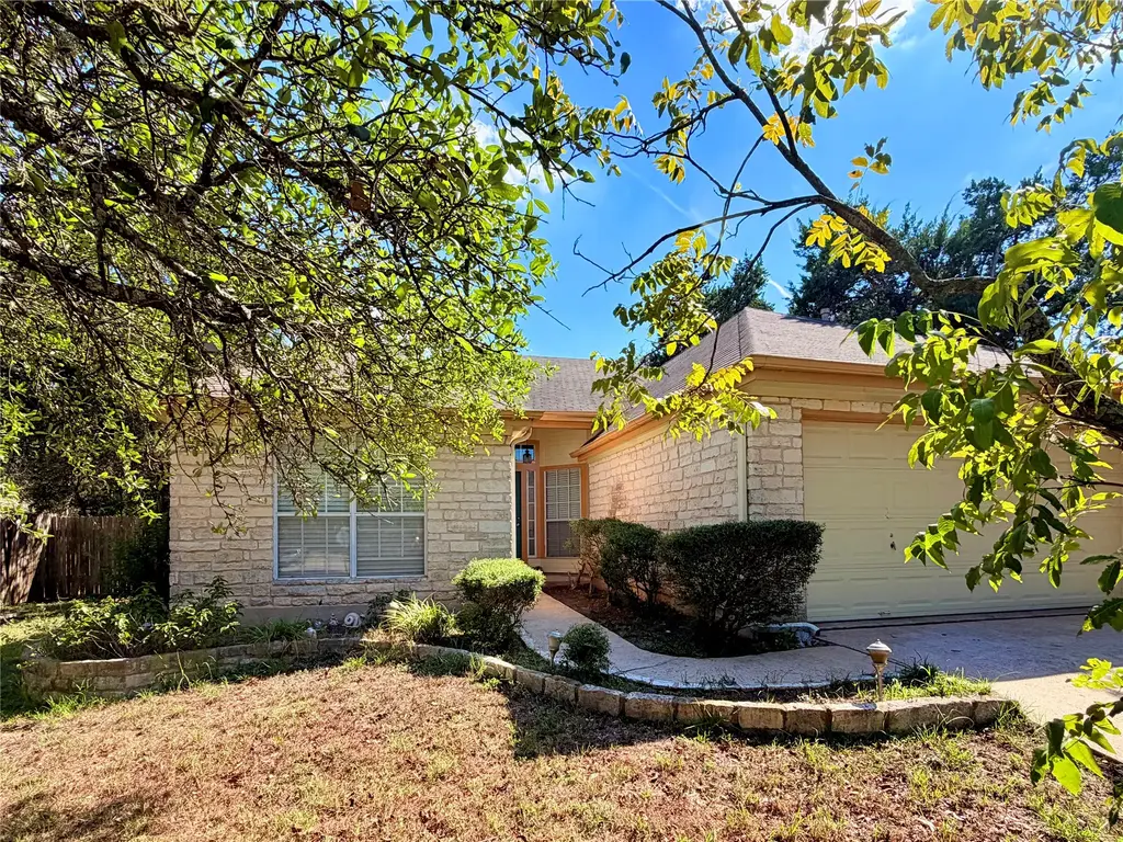 1408 Deepwoods Trail, Leander