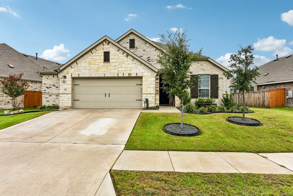 330 Bay Breeze Drive, Kyle