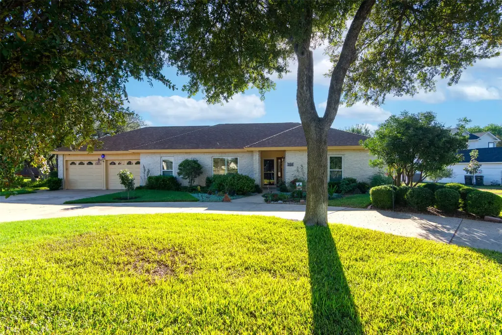 219 Turtle Bend, Georgetown